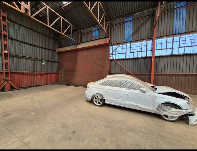 9,600M² WAREHOUSE FOR SALE IN DENVER